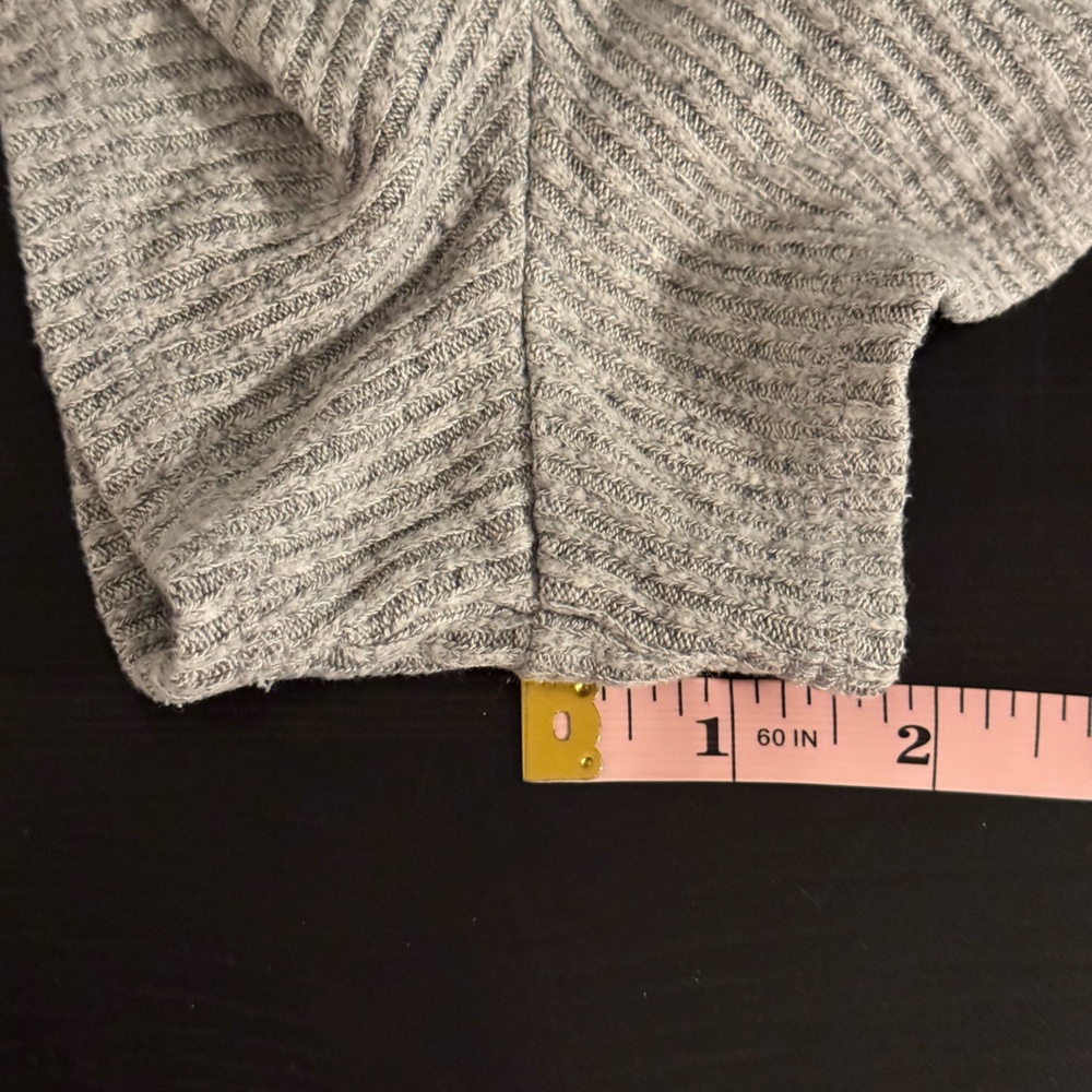 Abercrombie and Fitch Size Medium Cozy Waffle Lounge Shorts - Picture 7 of 7